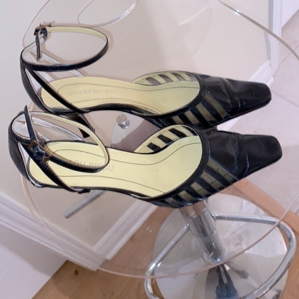 Bisou Bisou  heels, black, nylon mesh inserts / ankle straps w/ buckles 🖤🖤